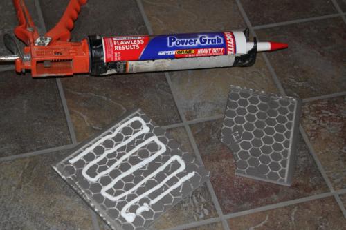 Можно ли приклеить кафельную плитку на жидкие гвозди. Что такое жидкие гвозди, все за и против при укладки плитки на данный клей