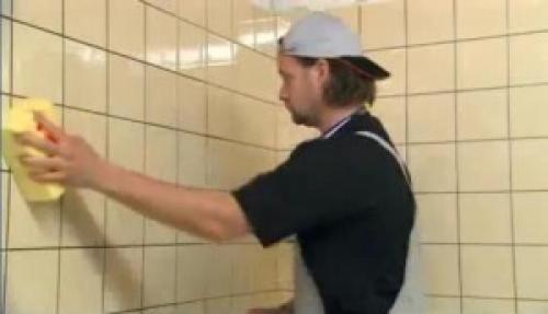 Можно ли класть плитку на плитку и как. Можно ли положить плитку на плитку