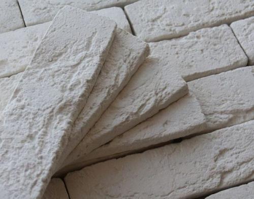 Чем приклеить гипсовую плитку к дереву. Клей для гипсовой плитки – разновидности и рекомендации по выбору, правила применения