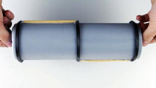 Обновила стены самодельным валиком для шпаклевки. Процесс изготовления валика для имитации кирпичной кладки на свежей штукатурке