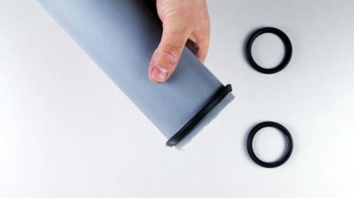 Обновила стены самодельным валиком для шпаклевки. Процесс изготовления валика для имитации кирпичной кладки на свежей штукатурке