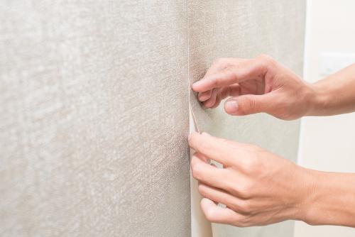 Как клеить обои на жидкие гвозди. Где можно применять жидкие гвозди 01