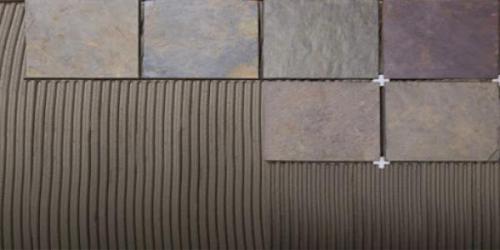 Нанесение клея на плитку. Как правильно наносить клей: на плитку или на поверхность