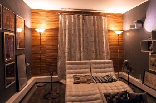 Как клеить бамбуковые обои на потолок. Наклейка