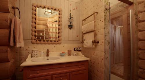 Как положить плитку в деревянном доме. Кладем кафель 05