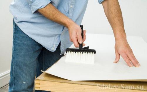 Можно ли поклеить обои своими руками. Клеим бумажные обои правильно — советы настоящего профессионала 08