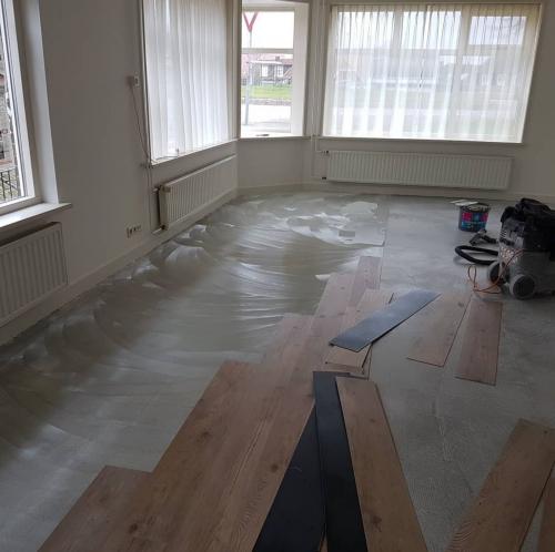 Как правильно клеить плитку на пол. Какие материалы используем ;как клеить плитку 07