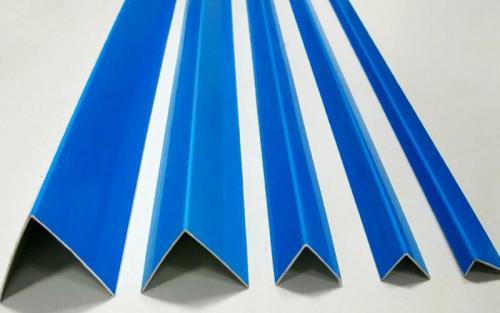 Как клеить уголки на откосы. Пластиковые уголки для откосов: пошаговая инструкция по установке