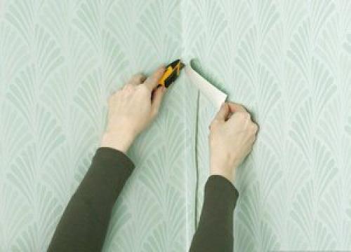 Как клеить обои на стены. Как клеить обои: основы и нюансы 02