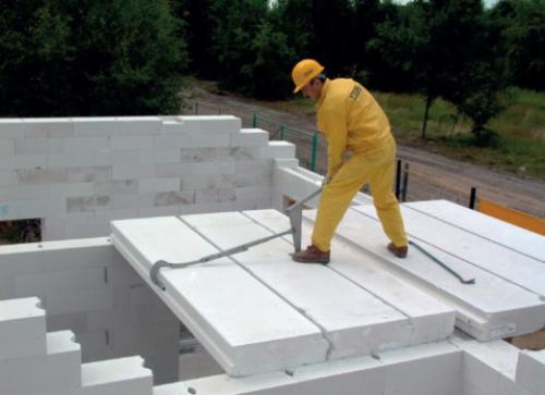 Чем приклеить плитку к бетону. На какой бетон можно ложить плитку