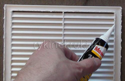 Чем приклеить вентиляционную решетку на кафель. Как установить вентиляционную решетку в ванной комнате