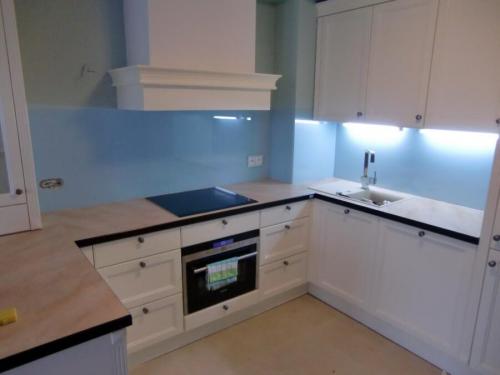 Отделка стен по старой плитке. Чем покрыть плитку на кухне — новое на старое