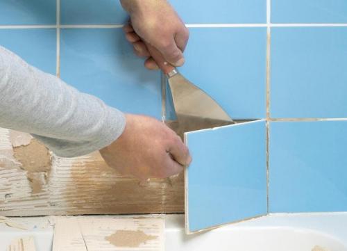 Что можно наклеить на старый кафель. Обновление дизайна плитки в ванной комнате