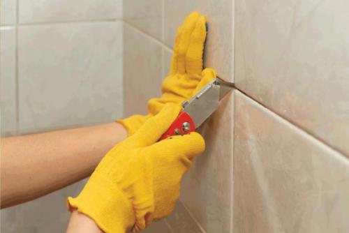 Что можно наклеить на старый кафель. Обновление дизайна плитки в ванной комнате