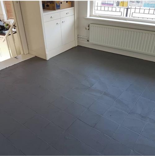 Что постелить поверх плитки. Как положить виниловый пол поверх плитки 01 Что постелить поверх плитки. Как положить виниловый пол поверх плитки 01