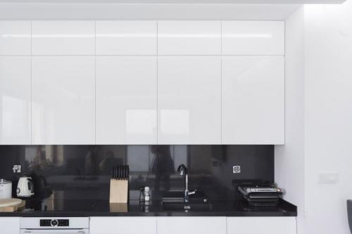 Отделка стен по старой плитке. Что положить на старую плитку на кухне? Отделка гипсокартоном