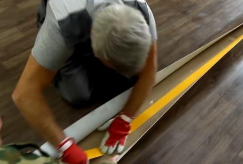 Как приклеить обои на керамическую плитку. Можно ли клеить обои на плитку? Как клеить обои на керамическую плитку? 14 Как приклеить обои на керамическую плитку. Можно ли клеить обои на плитку? Как клеить обои на керамическую плитку? 14