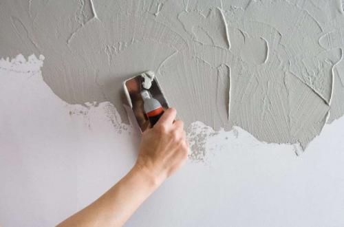 7 способов нанесения декоративной штукатурки. Как правильно наносить штукатурку на стены 17