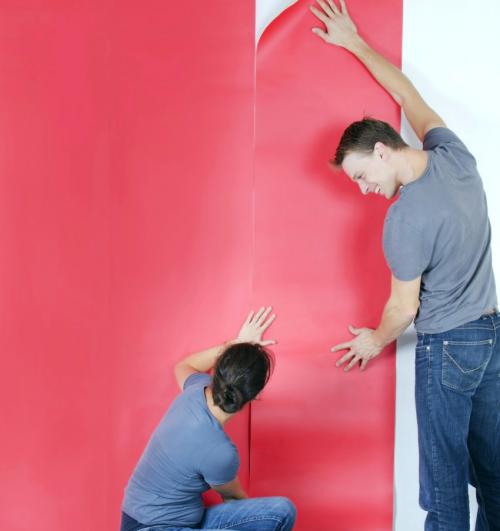 Как клеить обои своими руками. Откуда начать поклейку обоев на стенах? 03 Как клеить обои своими руками. Откуда начать поклейку обоев на стенах? 03