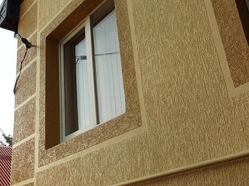 Как наносить декоративную штукатурку короед. Штукатурка дома короедом