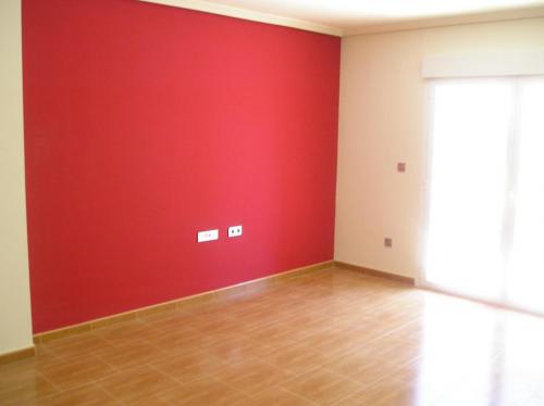 Можно ли клеить обои на алкидную краску. Особенности поклейки обоев поверх краски