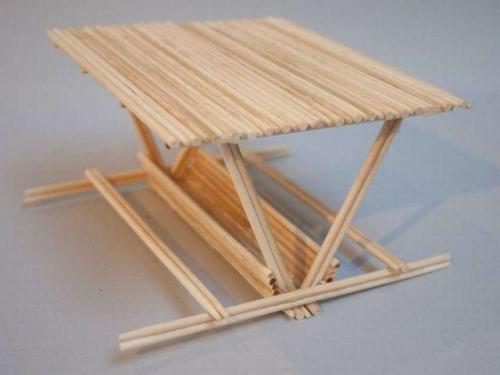 Кормушка для птиц из палочек для суши. Кормушка для птиц, сделанная своими руками из подручных материалов