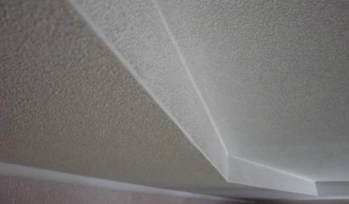 Как клеить обои под покраску на потолок. Обои под покраску прочность и надежность