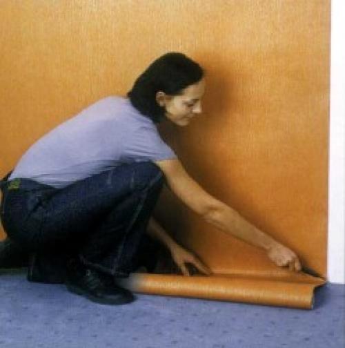 Какой стороной клеить флизелиновые обои под покраску. Как клеить флизелиновые обои?