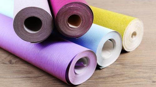 Как клеить обои под покраску на потолок. Технология поклейки