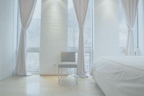 Декоративные шторы своими руками. Лучшие идеи декора штор своими руками – стильные идеи украшения штор. 125 фото и видео-инструкции по оформлению