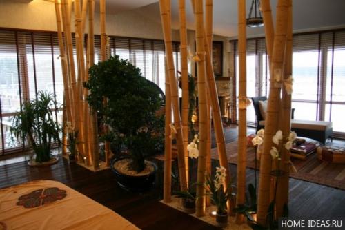 Перегородка из стволов бамбука. Стволы бамбука в интерьере