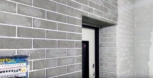 Декоративный кирпич своими руками из плиточного клея. Дешевая и красивая имитация кирпичной кладки из плиточного клея: 80 рублей за квадратный метр