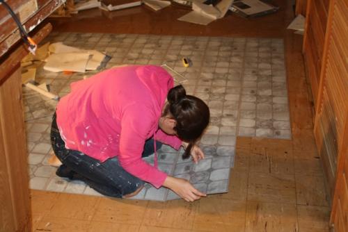 Как и чем приклеить отвалившуюся плитку. Причины отклеивания плитки 03 Как и чем приклеить отвалившуюся плитку. Причины отклеивания плитки 03