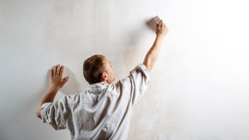 Подготовка стен под обои в новостройке. Как подготовить стены к поклейке обоев