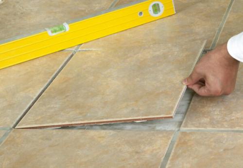 Как приклеить отвалившуюся плитку на жидкие гвозди. Можно ли приклеивать плитку на жидкие гвозди