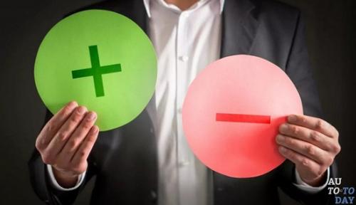 Сложно ли клеить метровые обои. Положительные и отрицательные моменты использования