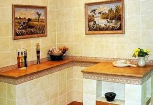 Чем закрыть старую плитку на кухне. Пленка на плитку на кухне: как обновить старый кафель