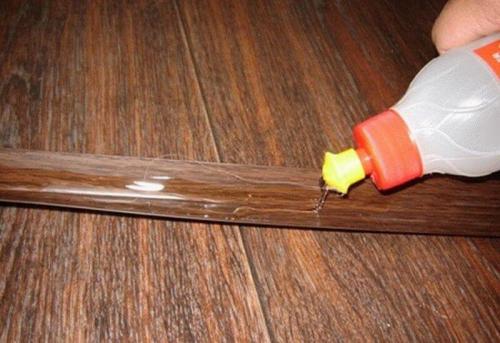 Как приклеить гибкий уголок. Монтаж декоративных уголков