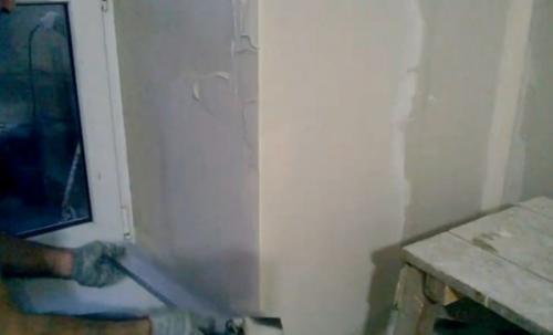 Уголки на откосы под обои. Скрытые уголки под шпаклевку