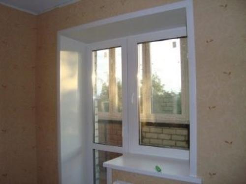 На что приклеить пластиковые откосы на окна. Особенности 01