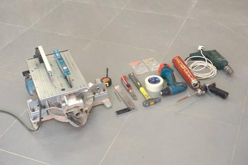 На что приклеить пластиковые откосы на окна. Особенности 26