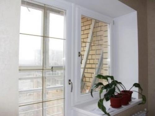 Самостоятельный монтаж откосов на окнах. Создание и установка откосов на окна своими руками: как и из чего сделать, что для этого потребуется? 26