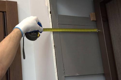 На что приклеить пластиковые откосы на окна. Особенности 27