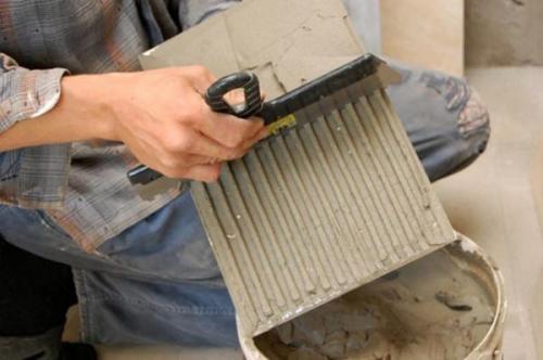 Каким клеем клеить плитку на фанеру. Как правильно облицевать фанеру плиткой