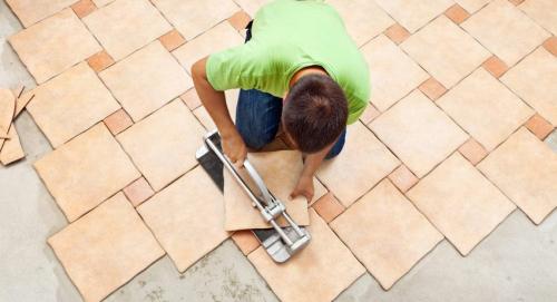 Как приклеить кафель на osb. Как положить плитку на ОСБ плиту