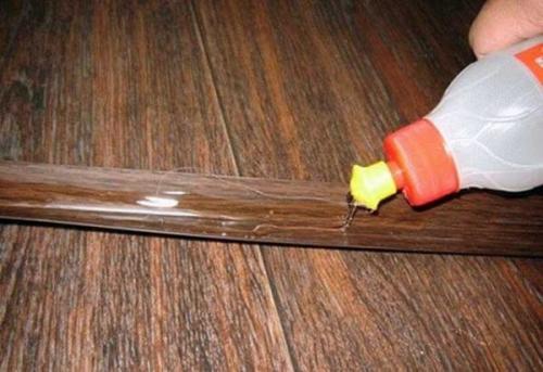 Чем приклеить потолочный плинтус и пластиковый уголок к обоям. Как приклеить потолочный плинтус на обои – пошаговая инструкция 08