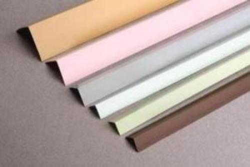 Наружные уголки для обоев. Уголки для обоев — типы изделий и рекомендации по их креплению