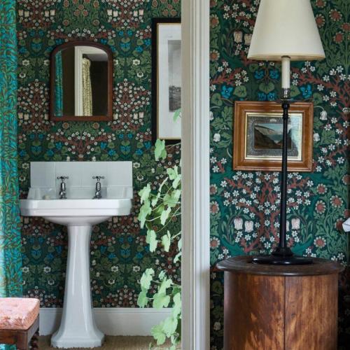 Как красиво скомбинировать обои. Комбинирование обоев в интерьере — 120 фото лучших идей сочетания обоев по цвету и стилю