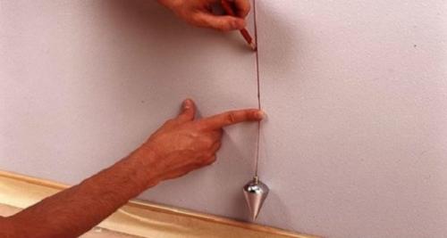 Как клеить обои в кривых углах. Подготовка