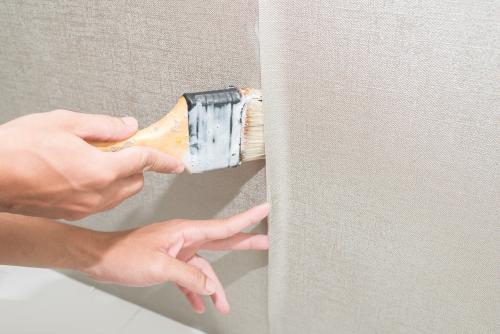 Как поклеить обои на старые обои. Как поклеить новые обои на старые: Преимущества и недостатки в поклейке на стену- Выбор +Видео 15